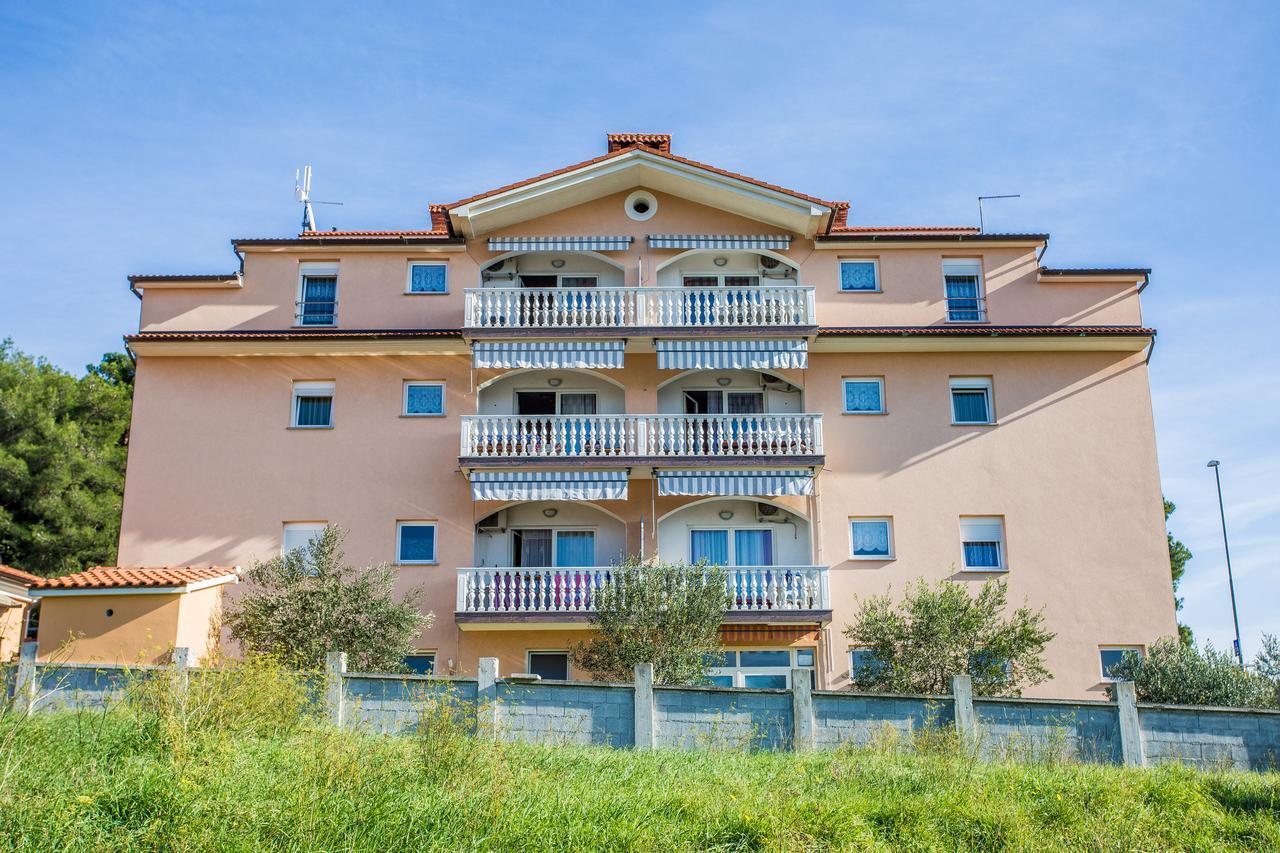 Villa Veli Vrh Pula Exteriör bild