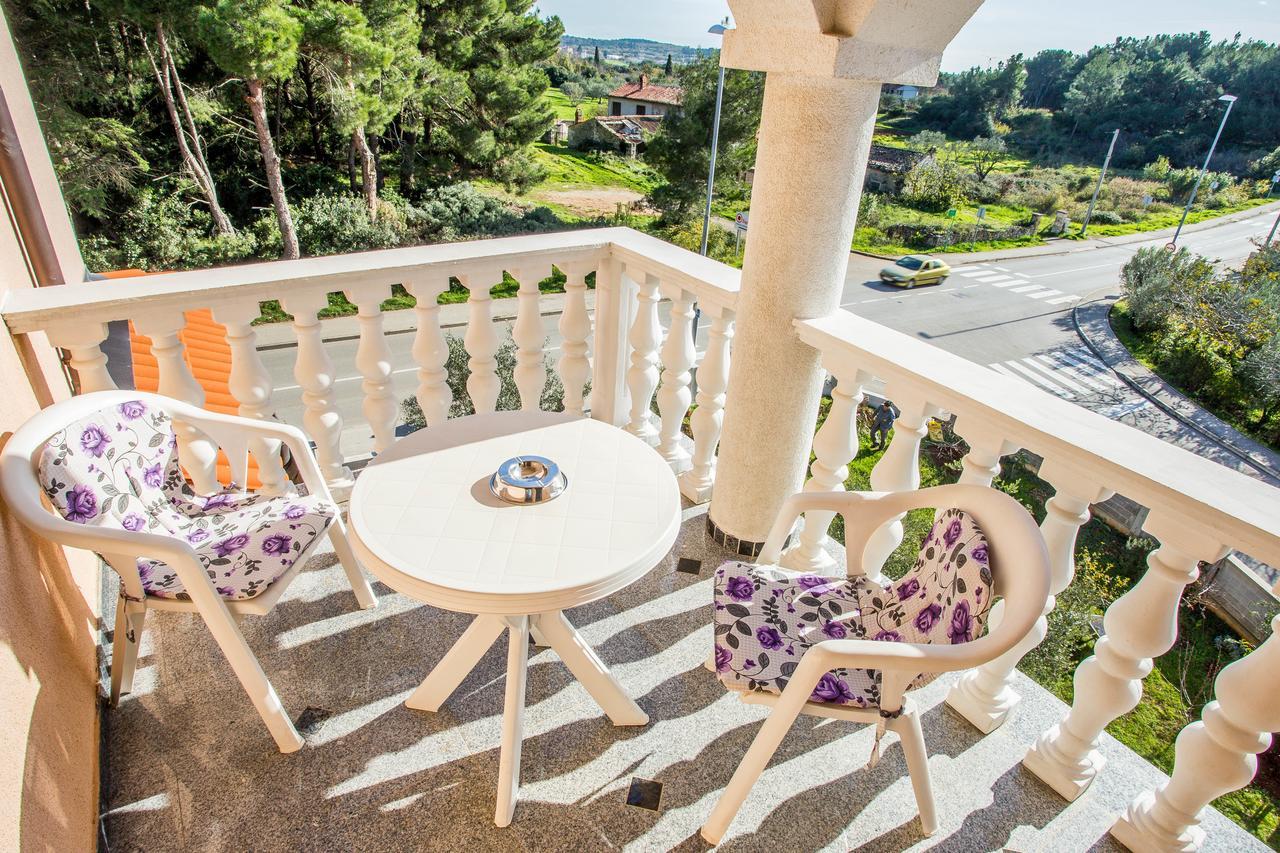Villa Veli Vrh Pula Exteriör bild