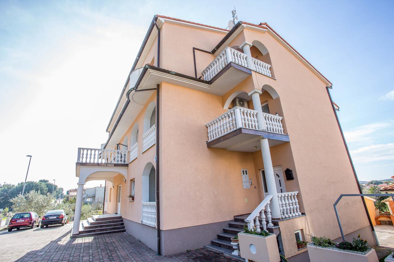 Villa Veli Vrh Pula Exteriör bild