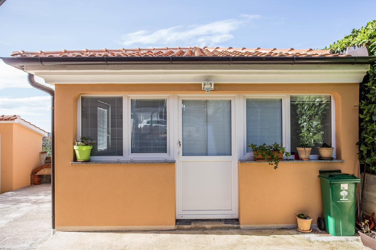 Villa Veli Vrh Pula Exteriör bild