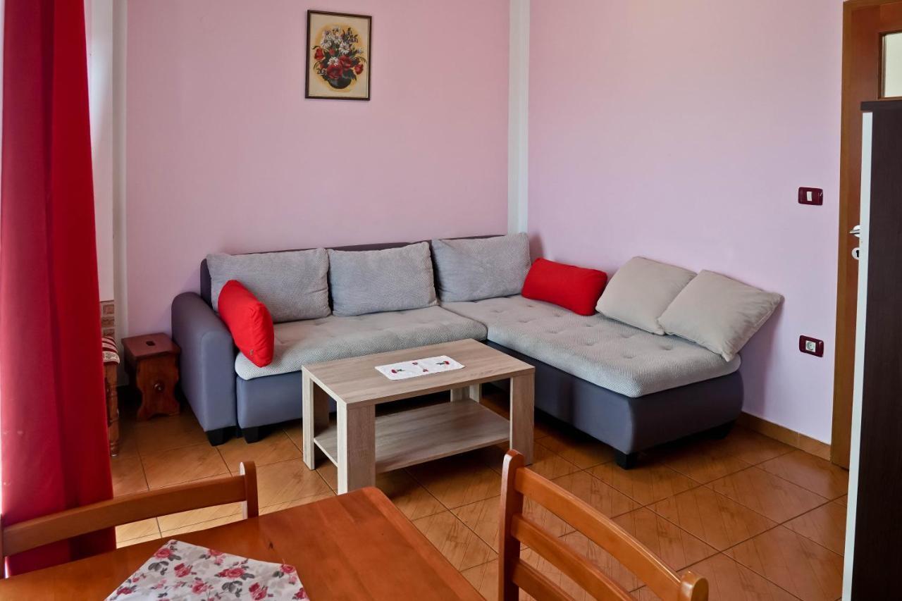 Villa Veli Vrh Pula Exteriör bild