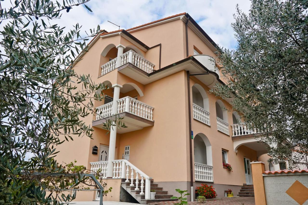 Villa Veli Vrh Pula Exteriör bild